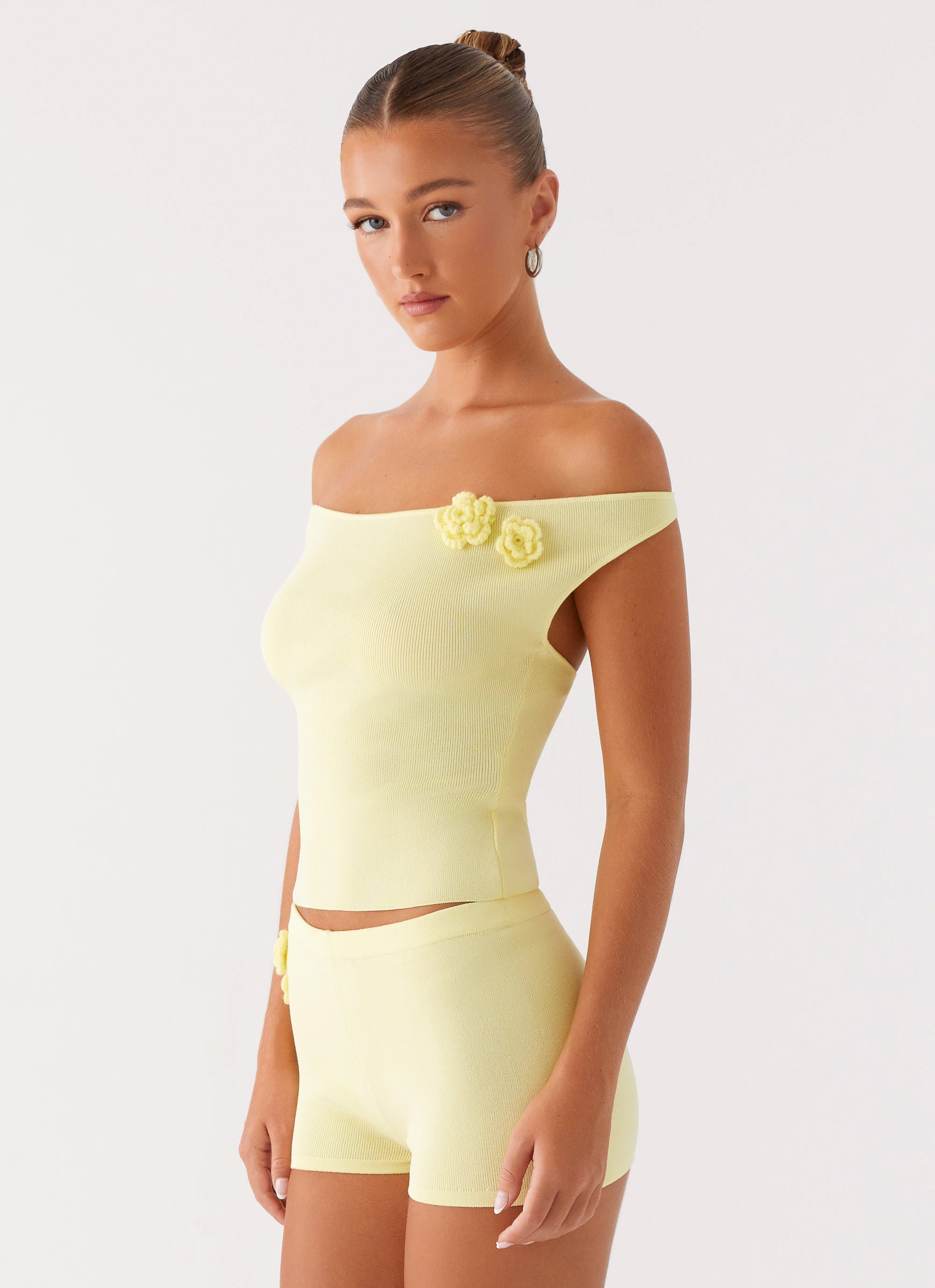 :Aliah Knit top - Yellow Angle 1
